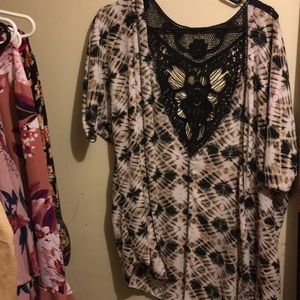 Short sleeve, light weighted cardigan